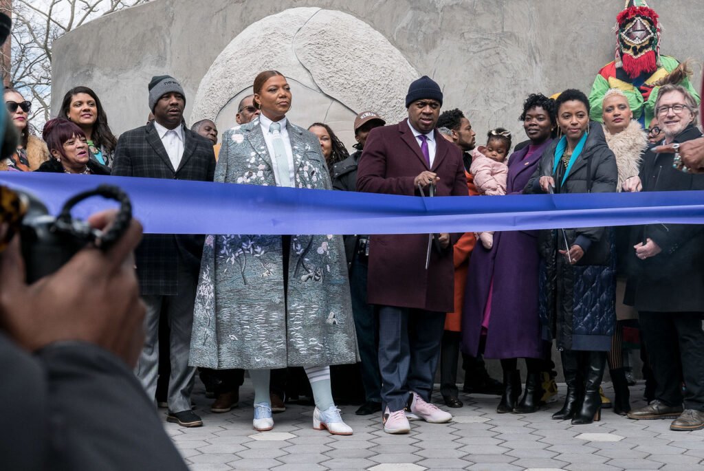 Harriet-Tubman-Monument_DreamPlay_Cesar-Melgar_2023-00-00_-2800765 Queen Latifah, Mayor Ras Baraka, Nina Cooke John, and Don Katz Ribbon cutting the Harriet Tubman Monument