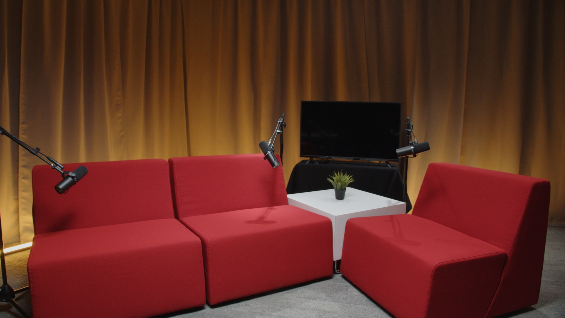 dreamplay studio red sofa