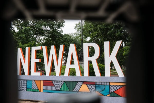 Newark_Sign_DreamPlay_Cesar_Melgar_-190