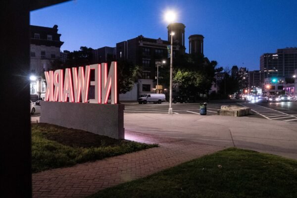 Newark_Sign_DreamPlay_Cesar_Melgar_-47